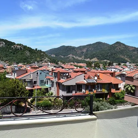 Meltem Tatil Evleri Casa de Férias *